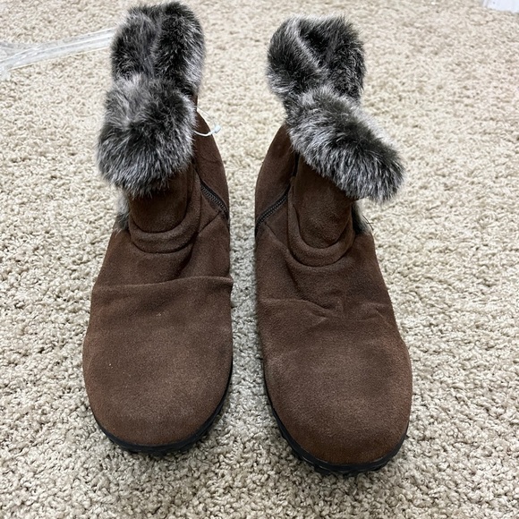 Khombu All Weather Lindsey Boot - Picture 4 of 10